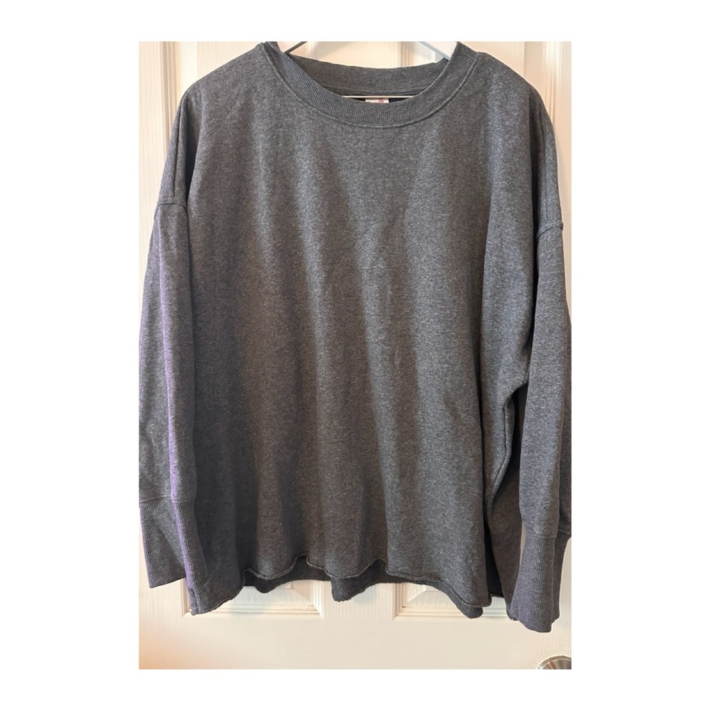 Woman’s Gray Sweatshirt